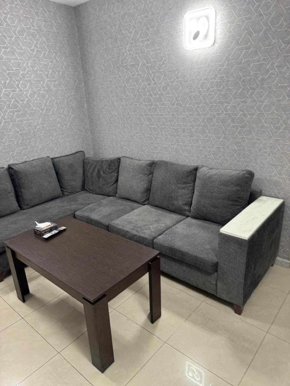 Lux Plaza Hotel P'arak'ar Buitenkant foto